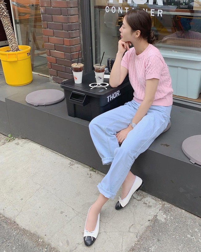Đồ màu hồng soán ngôi đồ tím để thành hot trend, diện lên trẻ ra mấy tuổi mà vẫn sang - Ảnh 1.