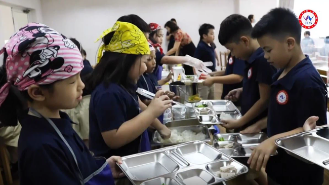 Bữa ăn của học sinh ở trường Quốc tế Nhật Bản "bữa trưa tại trường là một phần của quá trình giáo dục" - Ảnh 4.