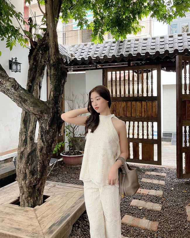 Sao Việt dạo này toàn diện set cả cây: Trông rất xịn đẹp mát mẻ và chẳng cần phải đau đầu mix&match - Ảnh 2.