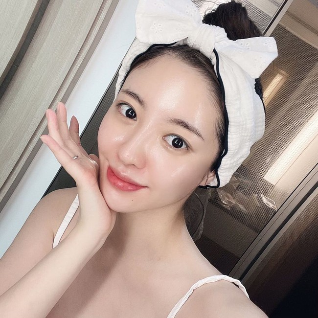 Đeo khẩu trang cả ngày và da hứng chịu đủ thứ mụn, hậu quả của việc bạn chưa biết cách chăm sóc làn da - Ảnh 3.