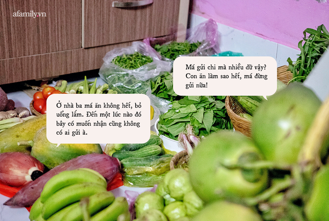 "Ở nhà ba má ăn không hết, má đóng thùng rồi đó, sớm mai má gửi cho con nghen!", chuyện con cái nhận đồ tiếp tế của cha mẹ bị gọi là bất hiếu  - Ảnh 1.