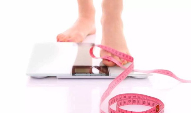 Phụ nữ trên 50 tuổi, nếu có thể thực hiện bốn điều này dễ dàng thì còn lâu mới... già - Ảnh 2.