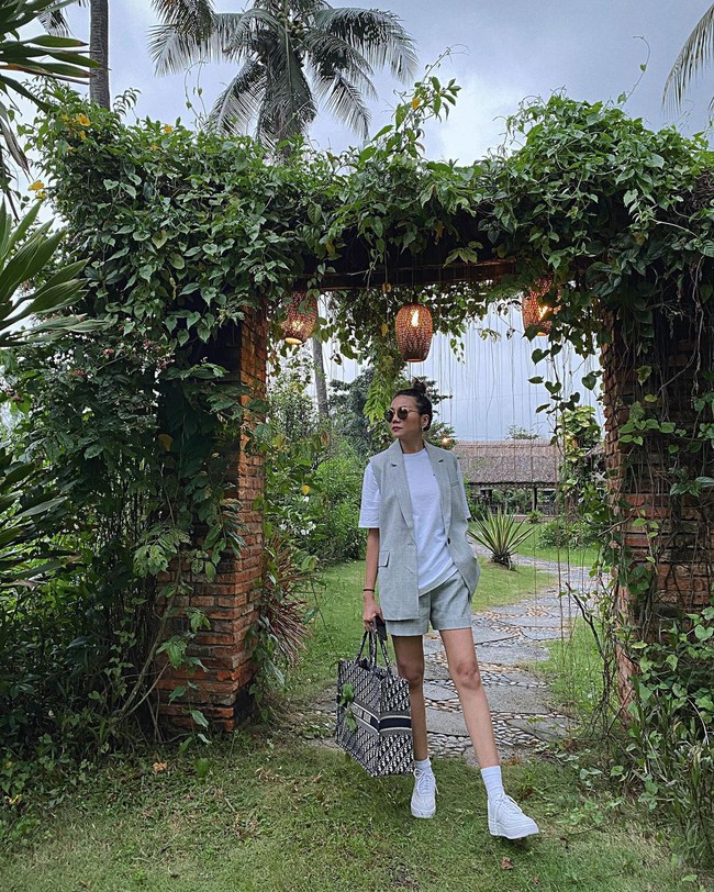 sneaker trắng thanh hằng - Ảnh 5.