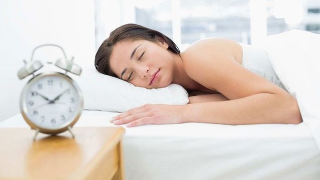 Giấc ngủ là "thực phẩm" tốt nhất thế giới, giúp tăng cường sức đề kháng và tăng tuổi thọ, 3 cách giúp bạn có giấc ngủ chất lượng nhất - Ảnh 4.