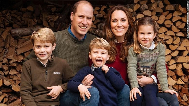 Hành động tinh tế của Công nương Kate dành cho 3 con nhỏ, góp phần đáp trả nhà Meghan đầy sâu cay - Ảnh 1.