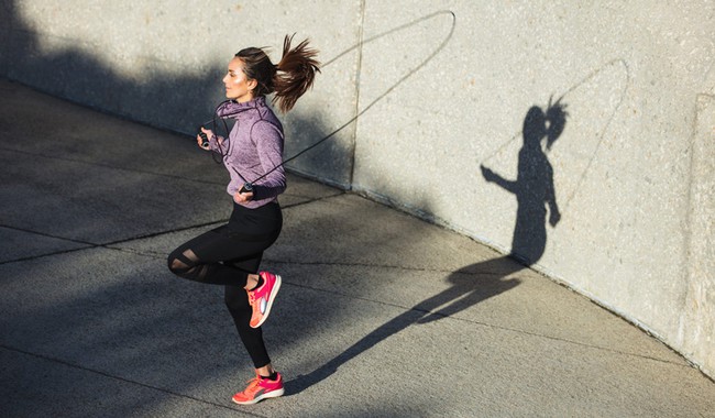 Tập bộ môn này 15 phút mỗi ngày tương đương chạy bộ nửa tiếng, đặc biệt còn 5 lợi ích sức khỏe khác bạn không thể bỏ qua - Ảnh 2.