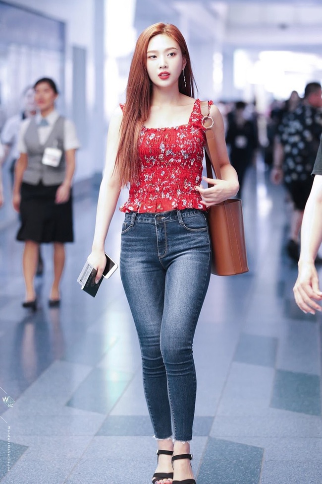 Joy có style sân bay xấu nhất Red Velvet: Thường xuyên lên đồ vừa sến vừa già như "bà thím", chị em xem mà rút kinh nghiệm - Ảnh 10.