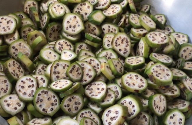 Loại chuối này được coi là thần dược trị bệnh, từ gốc đến ngọn đều được tận dụng, tiếc là người Việt không coi trọng vì không ngon - Ảnh 5.