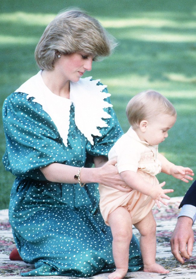 4 báu vật quý giá mà Công chúa Charlotte thừa hưởng từ bà nội Diana, ngay cả mẹ Kate cũng chưa từng được dùng  - Ảnh 3.