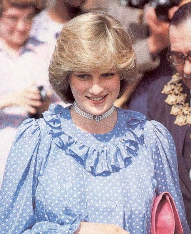 4 báu vật quý giá mà Công chúa Charlotte thừa hưởng từ bà nội Diana, ngay cả mẹ Kate cũng chưa từng được dùng  - Ảnh 1.