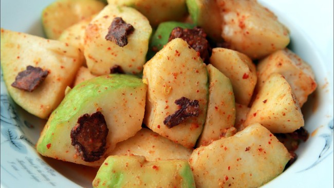 Món quà vặt "quốc dân" của phụ nữ: Hóa ra là liều thuốc hạ đường huyết rẻ tiền, làm mờ nếp nhăn nhưng có 3 nhóm người đừng ăn kẻo bệnh - Ảnh 2.