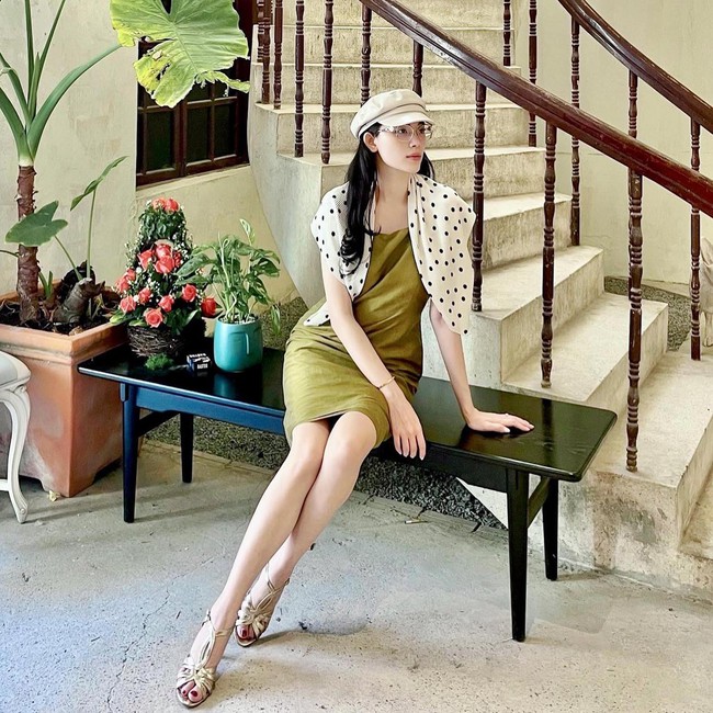 Bạn gái thiếu gia Phillip Nguyễn có style đầy nữ tính và trang nhã, ngắm là học được khối outfit đẹp - Ảnh 2.
