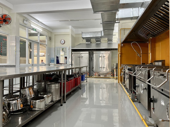 Học sinh Trường Tiểu học Phan Đình Phùng vui mừng được Chính phủ Nhật Bản tài trợ “Bếp ăn mẫu” - Ảnh 2.