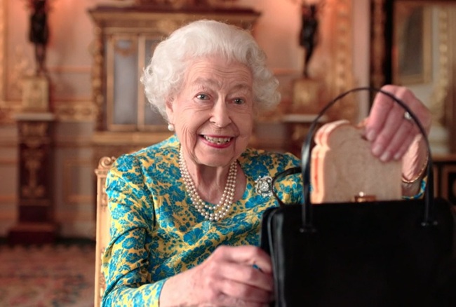 Buổi hòa nhạc Bạch Kim sôi động: Nữ hoàng Anh xuất hiện trong video hài hước chưa từng thấy, gia đình hoàng gia gửi lời tri ân ý nghĩa - Ảnh 6.