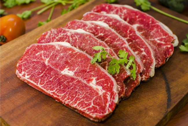 Review 4 loại thịt bò nhập khẩu được ưa chuộng nhất: Bò Wagyu &quot;sang-xịn-mịn&quot; nhưng vẫn không được yêu thích bằng loại bò đến từ xứ sở Kangaroo - Ảnh 2.