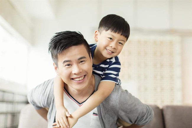 Nhà giáo dục nổi tiếng châu Á chia sẻ: 4 CÁCH đơn giản giúp trẻ tự tin, cha mẹ rèn luyện càng sớm càng tốt cho tương lai của con - Ảnh 3.