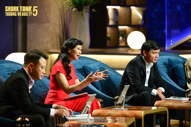 Shark Tank Tập 6: Cầu thủ Lương Xuân Trường bất ngờ xuất hiện gọi vốn và gặp phải câu hỏi đầy tranh cãi - Ảnh 3.