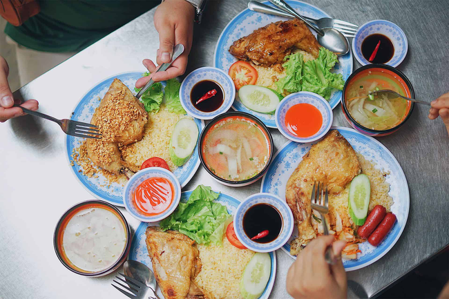 Ăn trưa với 3 món này sẽ làm gan nhiễm mỡ cực nhanh, toàn các món dân văn phòng “mê mẩn” - Ảnh 1.