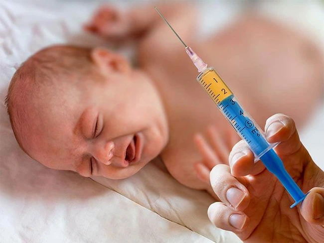 Khan hiếm vắc-xin viêm gan B cho trẻ sơ sinh ở bệnh viện, nhiều sản phụ đi đẻ &quot;lo chồng lo&quot; - Ảnh 4.