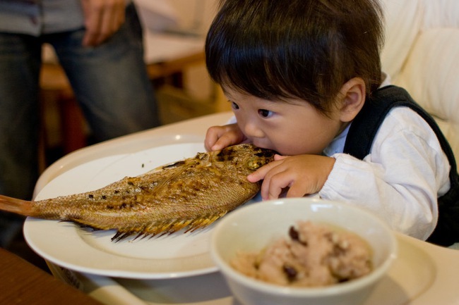 Trẻ ăn cá thường xuyên rất tốt nhưng nhất định phải tránh loại cá này - Ảnh 1.