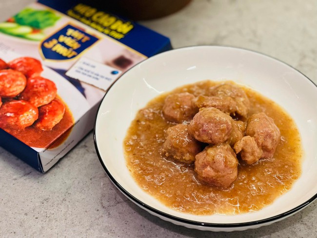 Review thịt viên ăn liền: Cực tiện lợi nhưng hương vị có thực sự đáng giá? - Ảnh 3. Review thịt viên ăn liền: Cực tiện lợi nhưng hương vị có thực sự đáng giá? - Ảnh 3.