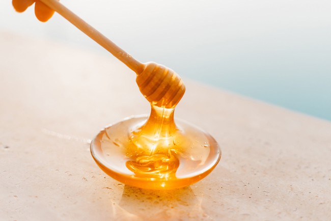 Mật ong và lợi ích tuyệt vời đối với làn da, khi dùng đều đặn hàng ngày  - Ảnh 1.