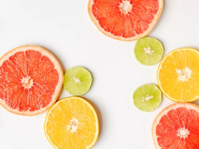 Ăn trái cây vào bữa sáng để nạp năng lượng, tăng collagen nhưng cần nắm rõ lưu ý từ chuyên gia  - Ảnh 1.