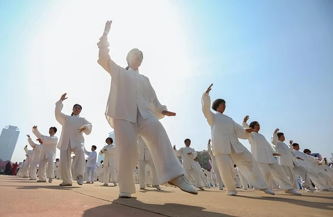 Vua Khang Hy và Càn Long nổi tiếng sống thọ nhất trong các đời vua nhà Thanh: Bí quyết hóa ra đơn giản đến vậy! - Ảnh 4.