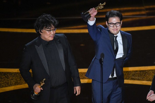 Tăng Thanh Hà, Ngô Thanh Vân cùng hàng loạt sao Việt vỡ òa với 4 chiến thắng của "Ký sinh trùng" tại Oscar 2020 - Ảnh 2.