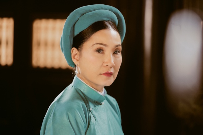 "Phượng Khấu" - Phim cung đấu đầu tiên của Việt Nam: Lộ cảnh phi tần tát nhau, Hồng Đào bị đánh vào mặt - Ảnh 17.