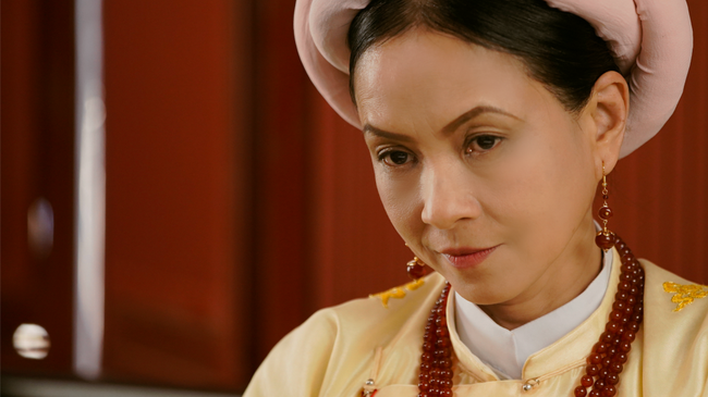 "Phượng Khấu" - Phim cung đấu đầu tiên của Việt Nam: Lộ cảnh phi tần tát nhau, Hồng Đào bị đánh vào mặt - Ảnh 14.