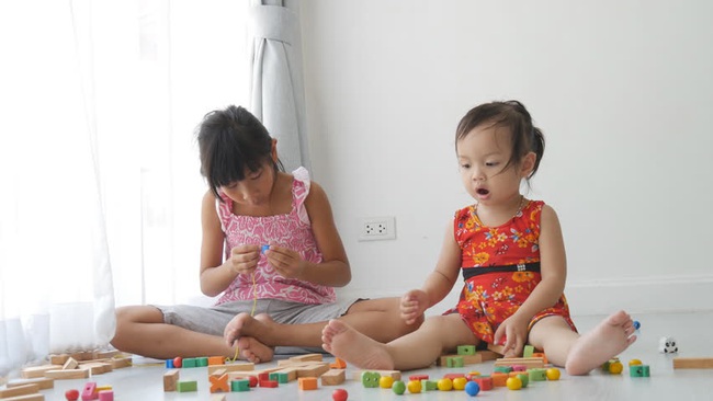 Bác sĩ Nhi khuyến cáo bố mẹ ngày nào cũng phải làm việc này ở nhà để phòng tránh lây nhiễm virus Covid-19 cho trẻ - Ảnh 3.