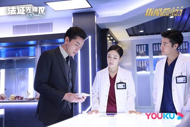"Bằng chứng thép 4" chật vật lắm mới được lên sóng TVB, Huỳnh Hạo Nhiên tức giận văng tục với Á hậu Hồng Kông - Ảnh 3.