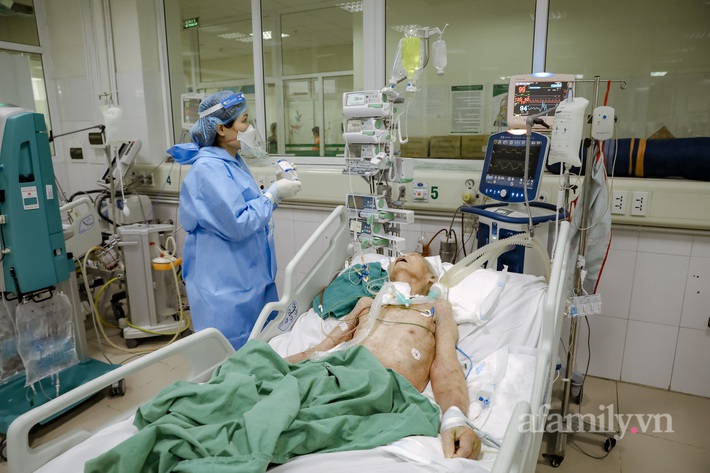 Các bệnh viện điều trị F0 đang ra sao khi gần nửa tháng qua, Hà Nội liên tiếp dẫn đầu cả nước về số ca mắc mới trong ngày - Ảnh 2.