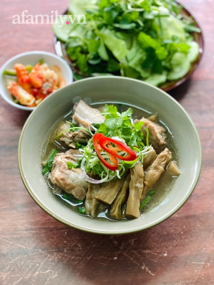 Mâm cơm cúng Tân niên đơn giản nhất mà vẫn đảm bảo đủ màu sắc, tròn đầy ý nghĩa - Ảnh 3.