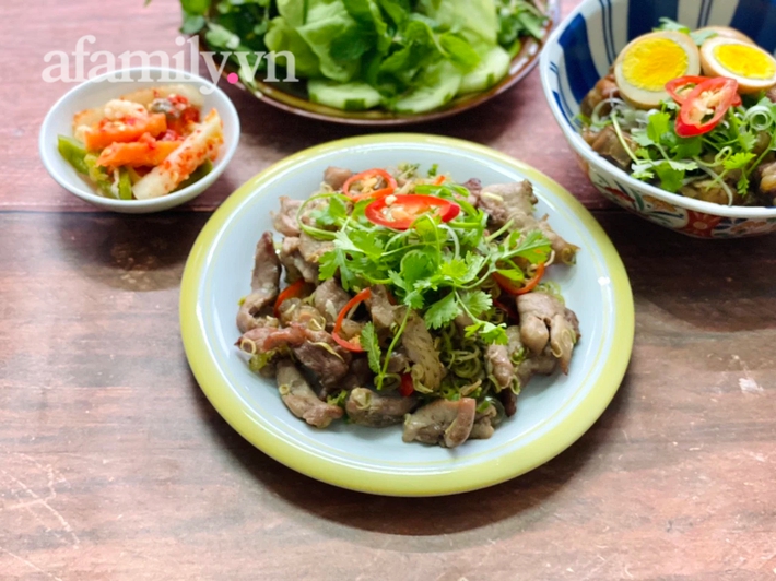 Mâm cơm cúng Tân niên đơn giản nhất mà vẫn đảm bảo đủ màu sắc, tròn đầy ý nghĩa - Ảnh 13.