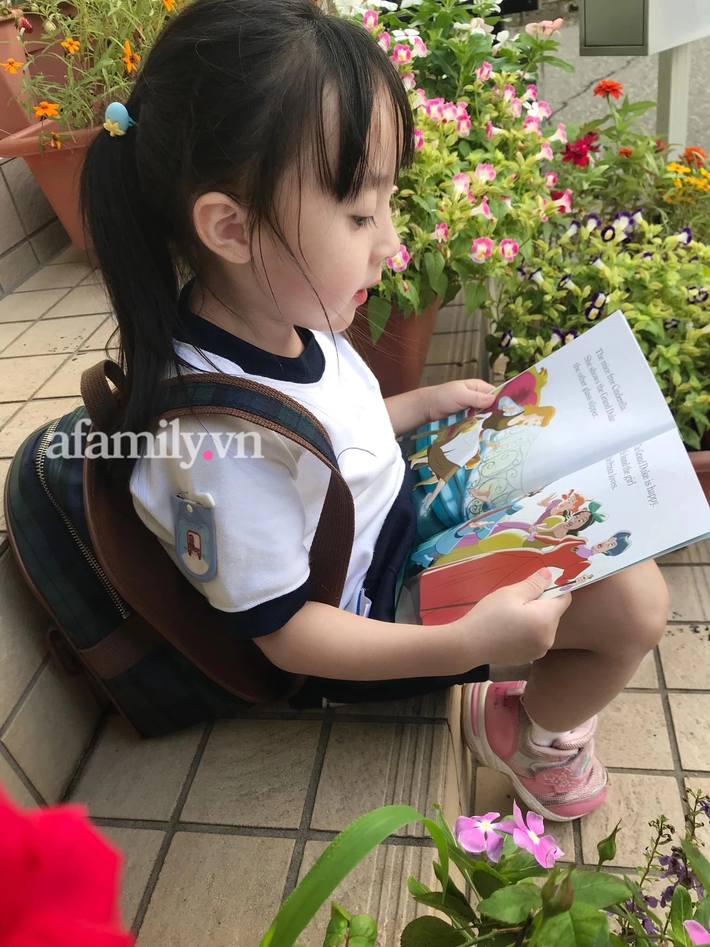 Bé gái lai Việt - Nhật xinh như thiên thần, 4 tuổi đã thi đỗ kỳ thi tiếng Anh của học sinh cấp 2, 3: Bố mẹ kém tiếng Anh, chỉ tự dạy con ở nhà - Ảnh 4.