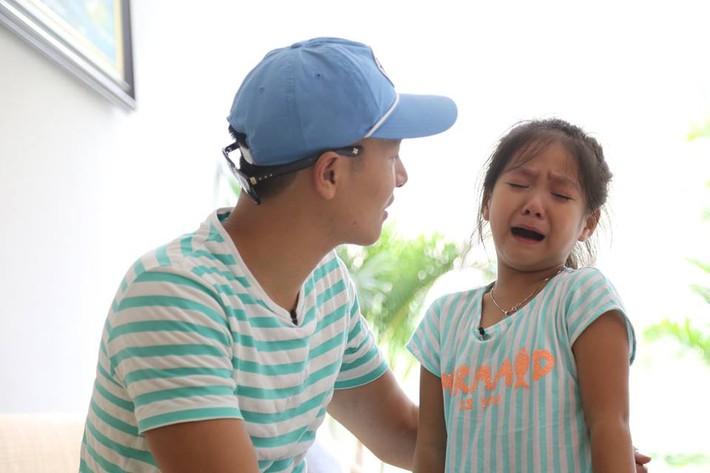 Con gái mít ướt của Mạnh Trường trong 