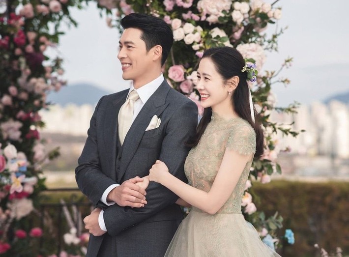 Hyun Bin - Son Ye Jin lần đầu xuất hiện trên bìa tạp chí với tư cách vợ chồng son, một điều đặc biệt được hé lộ - Ảnh 4.