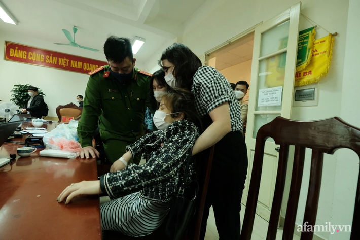 Sốc với nhân thân nữ nghi phạm phóng hỏa đốt nhà trọ ở Hà Nội: Đã có chồng con, chồng không hề hay biết chuyện vợ ngoại tình - Ảnh 1.