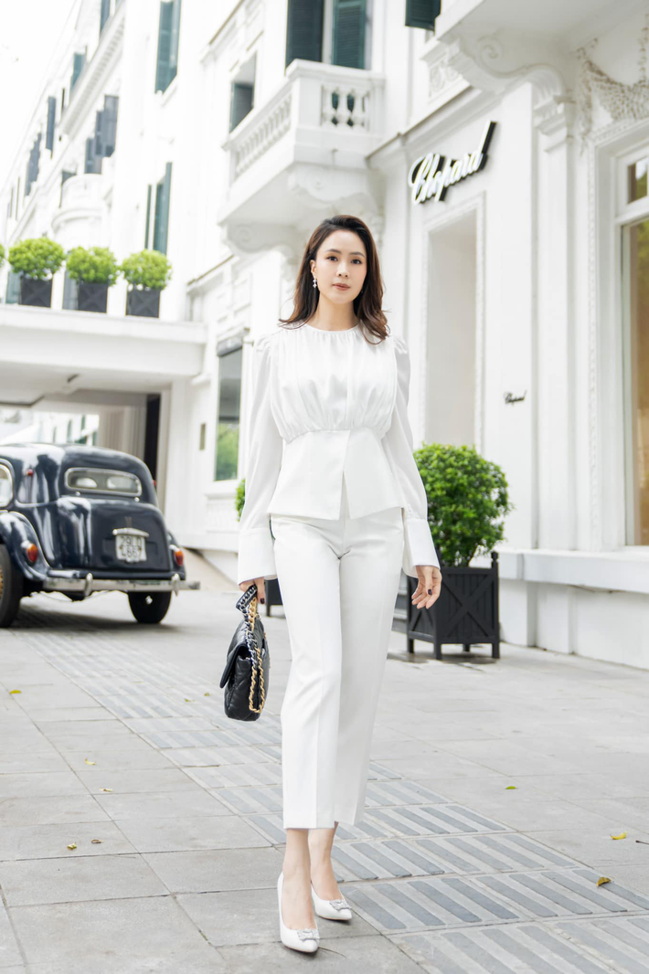 Hồng Diễm tung ảnh như fashionista, xách toàn túi hiệu nhưng lại không ngại phơi bày sự thật về vóc dáng - Ảnh 7.