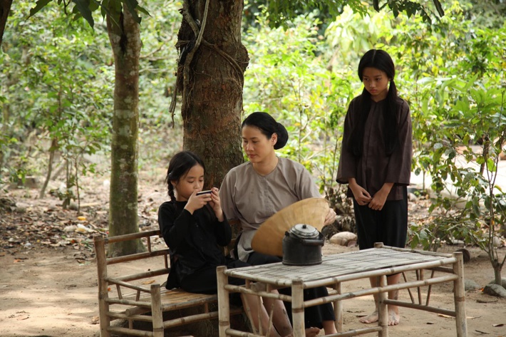 “Lưới trời” của Nhật Kim Anh: Phim xưa nhưng phản ánh những câu chuyện rất thực tế - Ảnh 6.