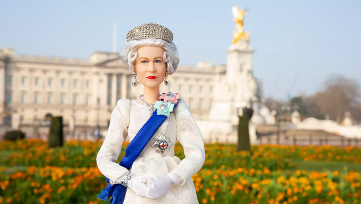 Búp bê Barbie Nữ hoàng Anh mừng đại lễ Bạch Kim: &quot;Cháy hàng&quot; sau 3 giây chào bán, giá 30 triệu đồng vẫn tranh nhau mua, có gì đặc biệt đến vậy? - Ảnh 2.