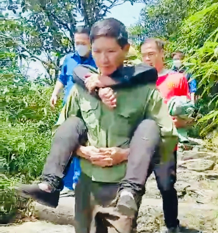 Quảng Ninh: Phát hiện người phụ nữ rơi xuống vực sau 7 ngày - Ảnh 2.